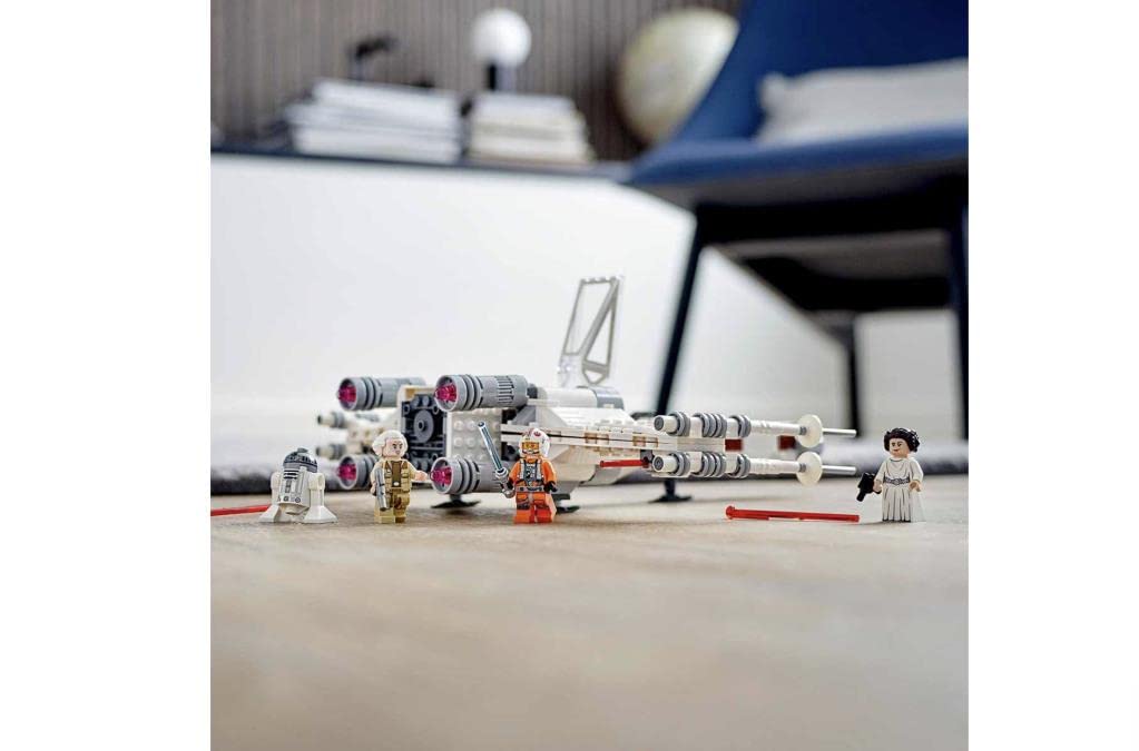 Star Wars X-Wing Fighter Toy Building Kit H66835