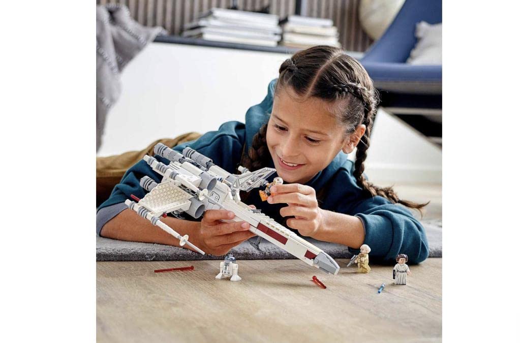 Star Wars X-Wing Fighter Toy Building Kit H66835